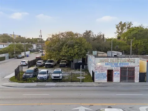 7004 NW 7th Avenue Miami FL 33150