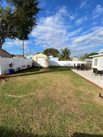 3781 Riedel Avenue Palm Springs FL 33461