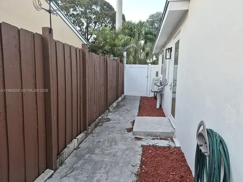 Hollywood FL 33021
