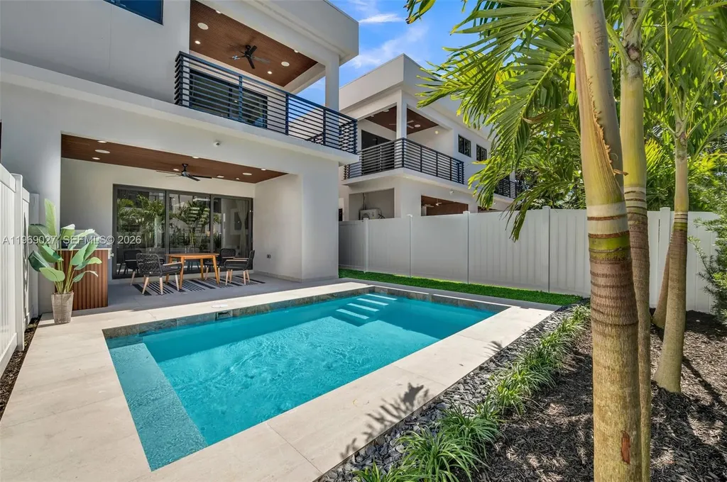 920 NE 17th Avenue Fort Lauderdale FL 33304