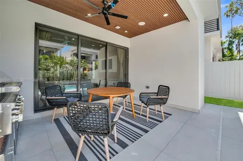 920 NE 17th Avenue Fort Lauderdale FL 33304