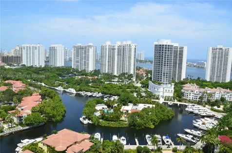 1000 W Island Boulevard Aventura FL 33160