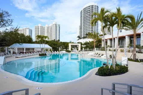 1000 W Island Boulevard Aventura FL 33160