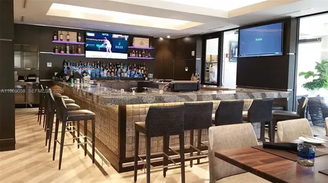 1000 W Island Boulevard Aventura FL 33160