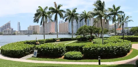 1000 W Island Boulevard Aventura FL 33160