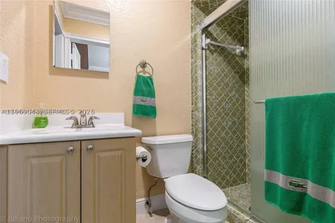 19701 W Oakmont Drive Hialeah FL 33015
