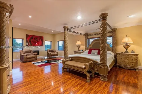 19701 W Oakmont Drive Hialeah FL 33015