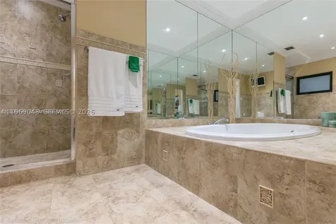 19701 W Oakmont Drive Hialeah FL 33015