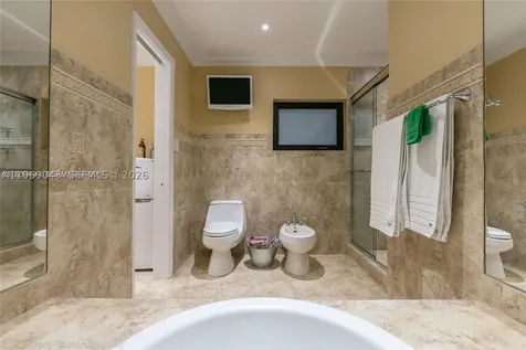 19701 W Oakmont Drive Hialeah FL 33015
