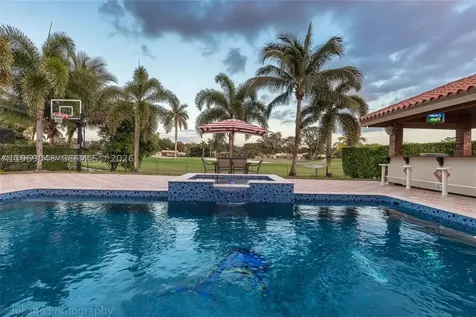 19701 W Oakmont Drive Hialeah FL 33015
