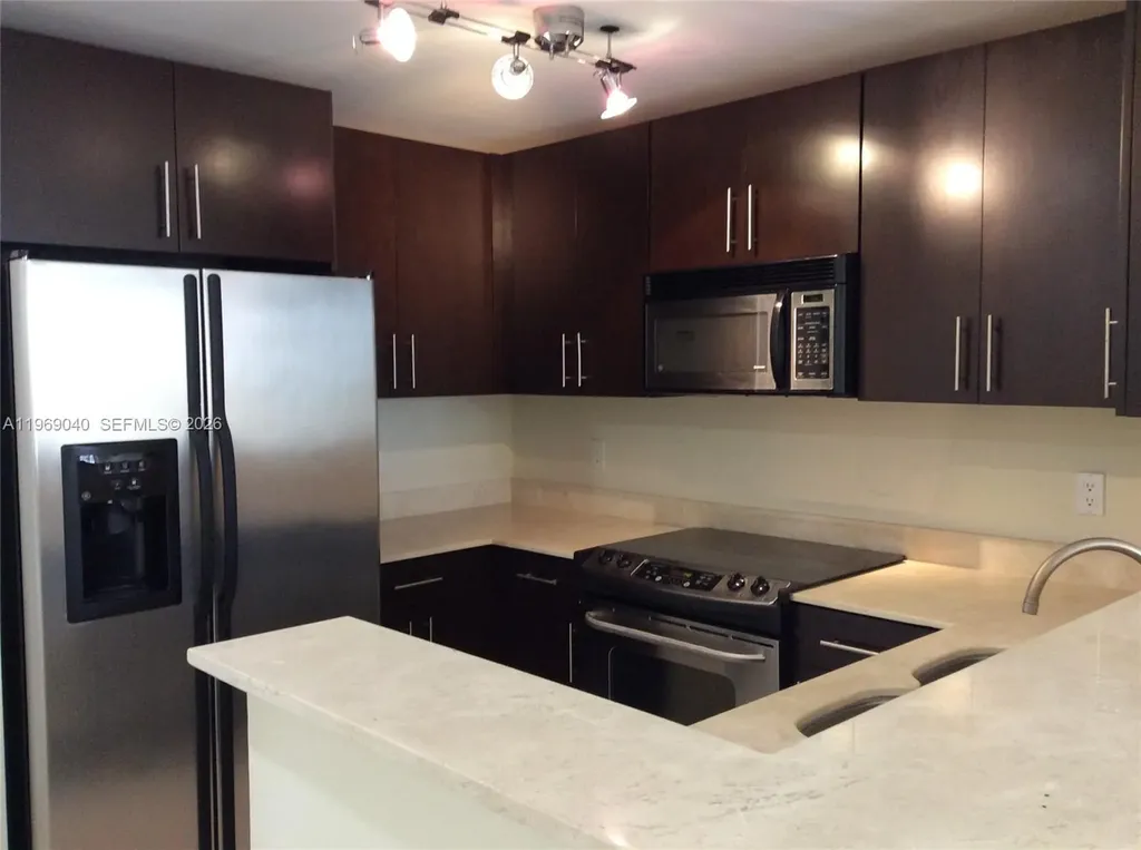 10 Aragon Avenue Coral Gables FL 33134