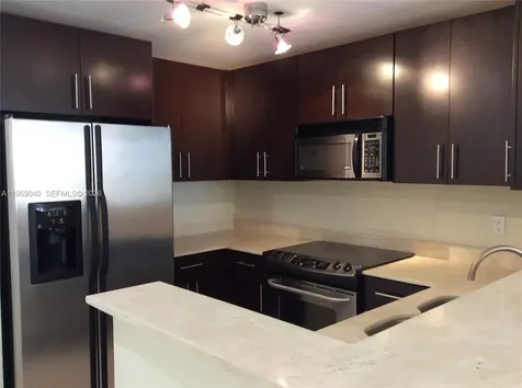10 Aragon Avenue Coral Gables FL 33134