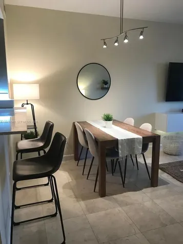 10 Aragon Avenue Coral Gables FL 33134