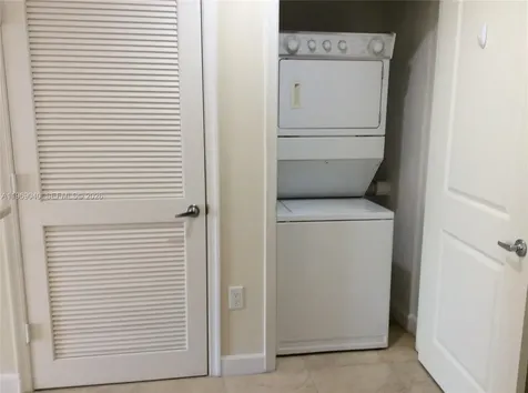 10 Aragon Avenue Coral Gables FL 33134