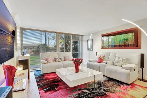 2731 NE 14th St Causeway Pompano Beach FL 33062