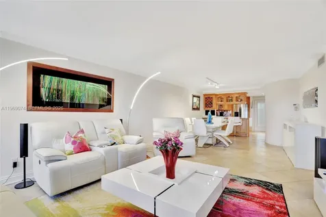 2731 NE 14th St Causeway Pompano Beach FL 33062