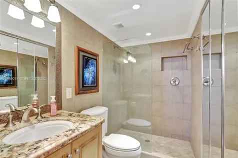 2731 NE 14th St Causeway Pompano Beach FL 33062
