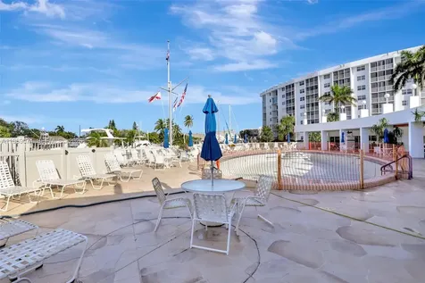 2731 NE 14th St Causeway Pompano Beach FL 33062