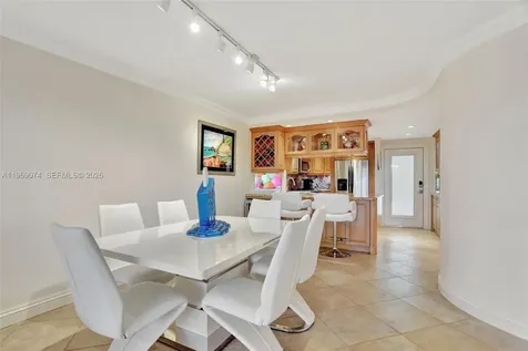 2731 NE 14th St Causeway Pompano Beach FL 33062