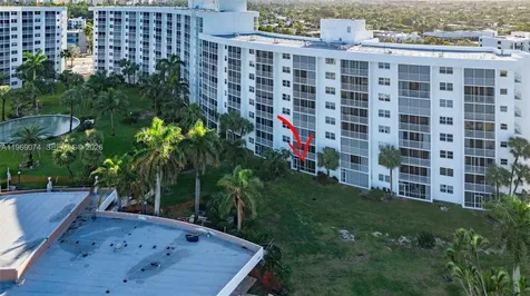 2731 NE 14th St Causeway Pompano Beach FL 33062