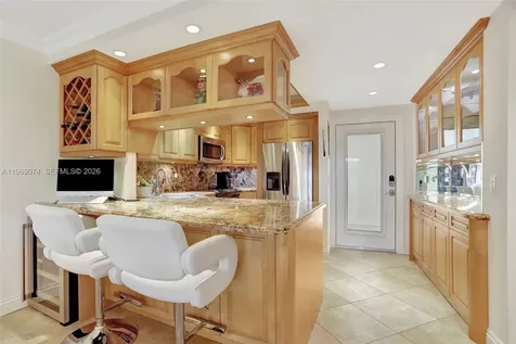 2731 NE 14th St Causeway Pompano Beach FL 33062