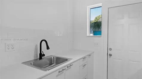 1561 Jefferson Avenue Miami Beach FL 33139