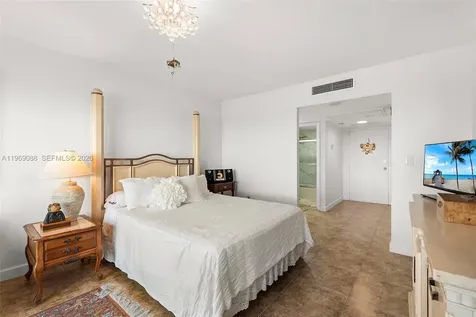 11111 Biscayne Boulevard Miami FL 33181