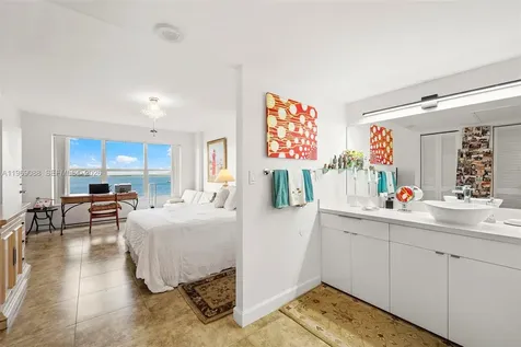 11111 Biscayne Boulevard Miami FL 33181