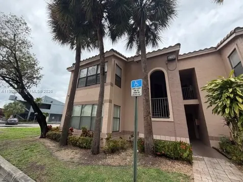 2826 S University Drive Davie FL 33328