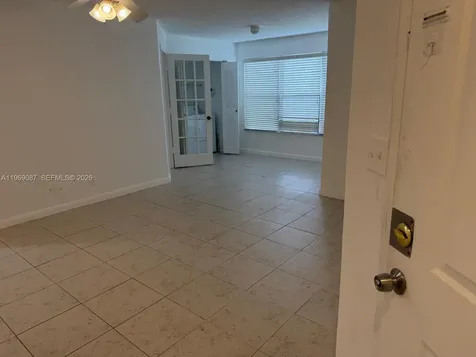 2826 S University Drive Davie FL 33328