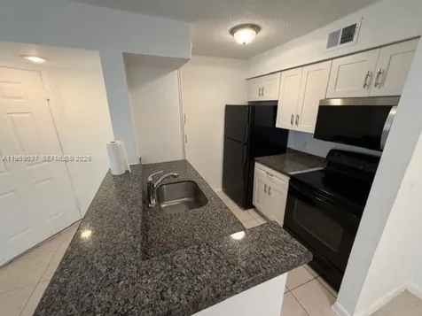2826 S University Drive Davie FL 33328