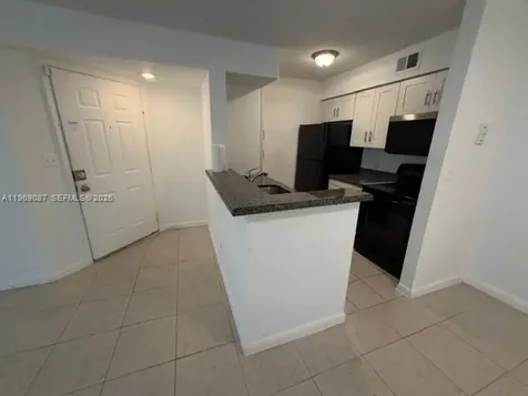 2826 S University Drive Davie FL 33328