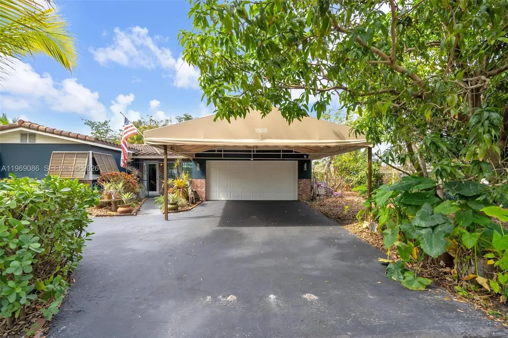 1508 N 74th Terrace Hollywood FL 33024