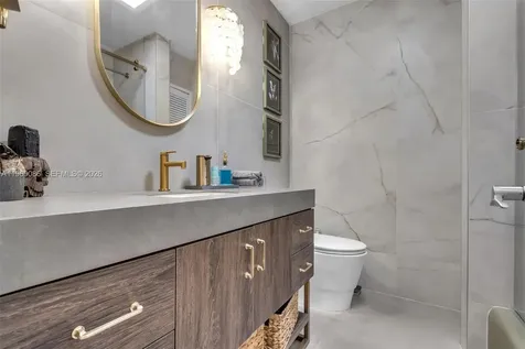 1508 N 74th Terrace Hollywood FL 33024