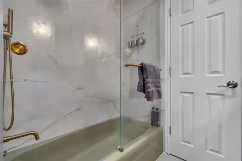 1508 N 74th Terrace Hollywood FL 33024