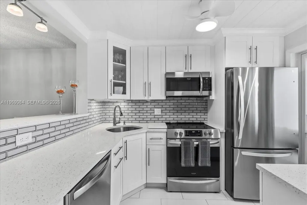 3201 NE 8th Street Pompano Beach FL 33062
