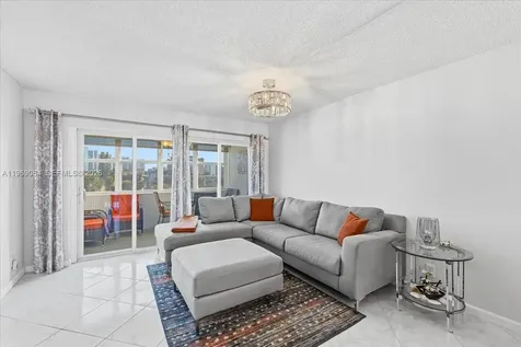 3201 NE 8th Street Pompano Beach FL 33062