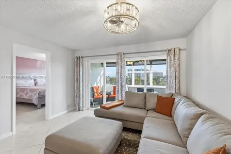 3201 NE 8th Street Pompano Beach FL 33062