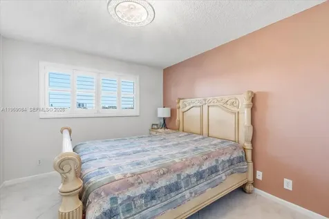 3201 NE 8th Street Pompano Beach FL 33062