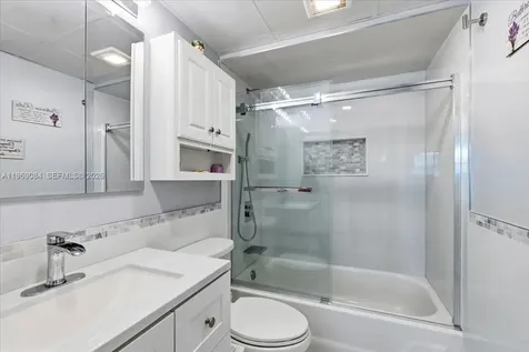 3201 NE 8th Street Pompano Beach FL 33062