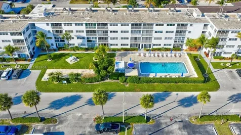 3201 NE 8th Street Pompano Beach FL 33062