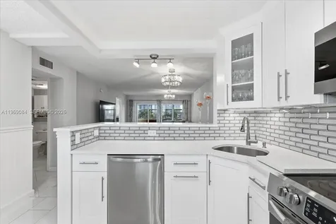 3201 NE 8th Street Pompano Beach FL 33062