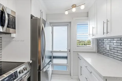 3201 NE 8th Street Pompano Beach FL 33062