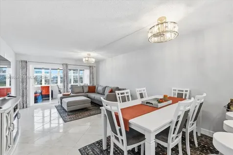 3201 NE 8th Street Pompano Beach FL 33062
