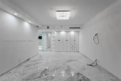 19195 NE 36th Court Aventura FL 33180