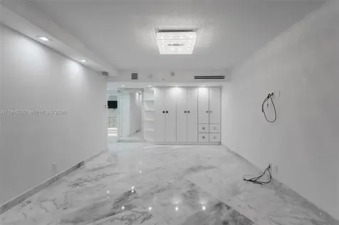 19195 NE 36th Court Aventura FL 33180
