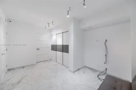 19195 NE 36th Court Aventura FL 33180