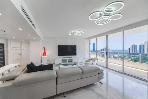 19195 NE 36th Court Aventura FL 33180