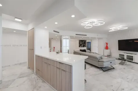 19195 NE 36th Court Aventura FL 33180