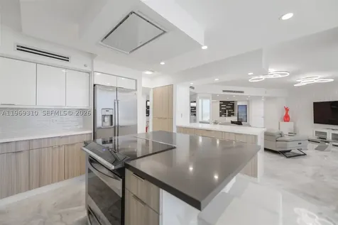 19195 NE 36th Court Aventura FL 33180